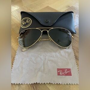 Ray-Ban Aviator Sunglasses - Gold Frame with Black Lenses